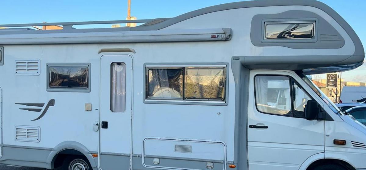 ARCA M 715 GLT MANSARDATO CON LETTO A CASTELLO TRASVERSALE / GARAGE